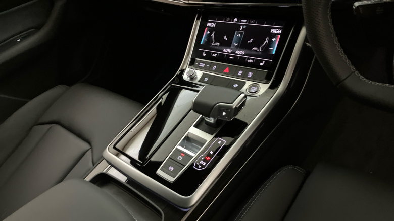 Audi Q7 3.0 TDI Quattro 286 Black Edition 5dr Tiptronic Diesel Estate